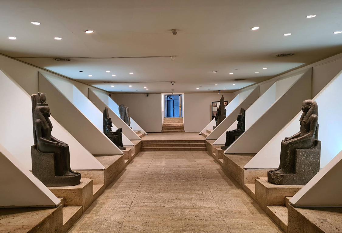 Statues de la cachette du temple de Louxor