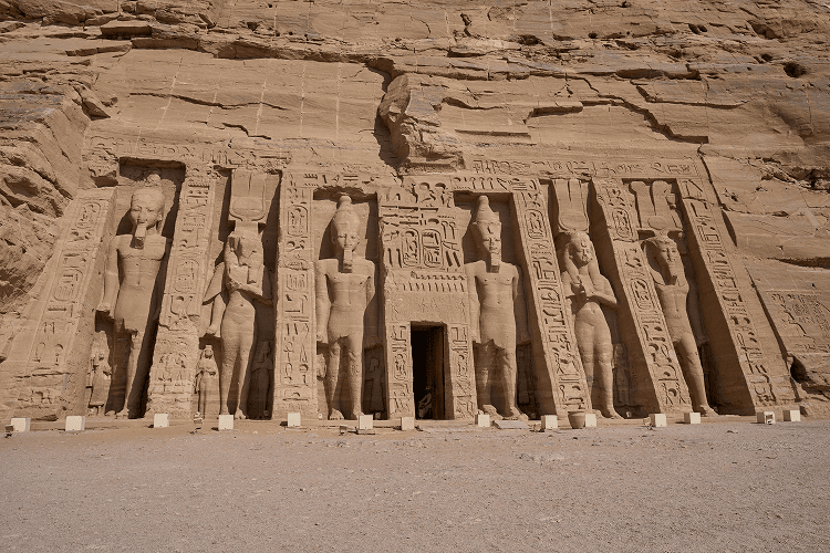 Petit temple d'Abou Simbel dédié à Néfertari et Hathor